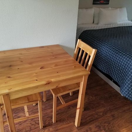 Osoyoos Lakeview Inn & Suites Экстерьер фото
